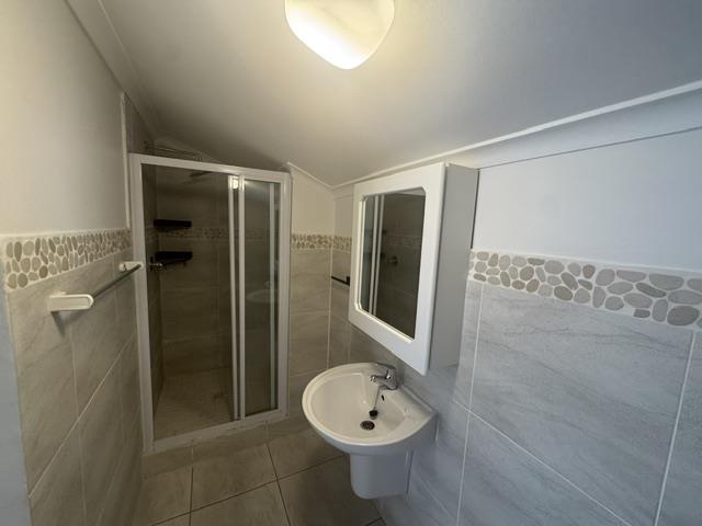 To Let 1 Bedroom Property for Rent in Royal Ascot Western Cape